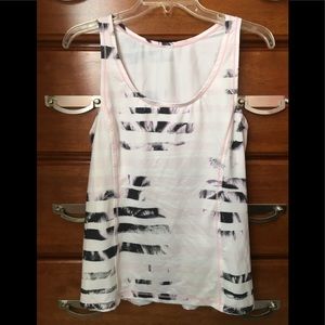 Lulu lemon workout top